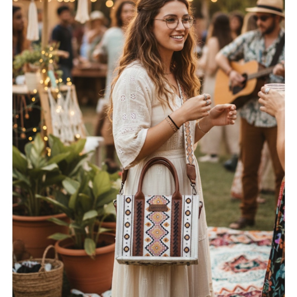 Wrangler Tan and Cream Tote Bag awesome guitar strap
